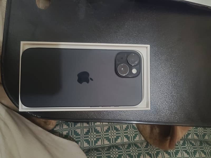 iPhone 15 128GB 5