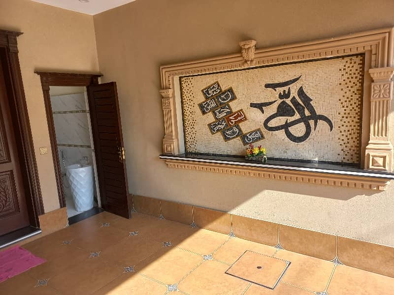 10 Marla Luxury House For Sale 49