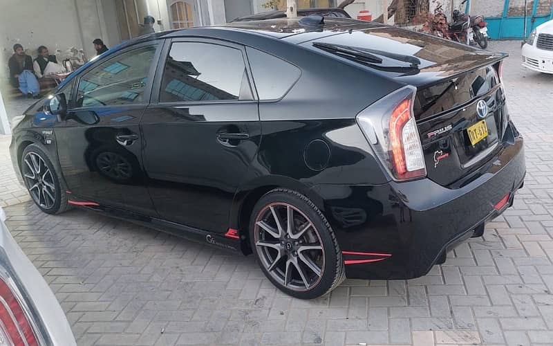 Toyota Prius 2012 1