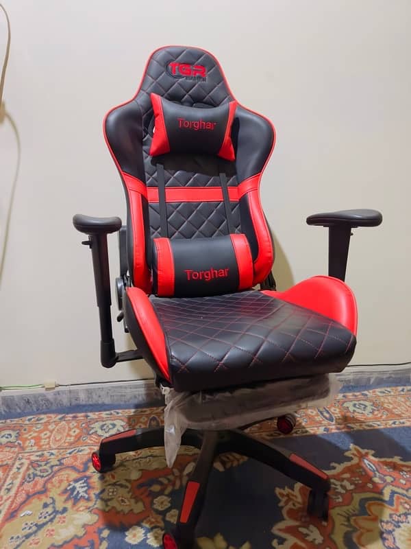 Gaming Chair with FootRest 2