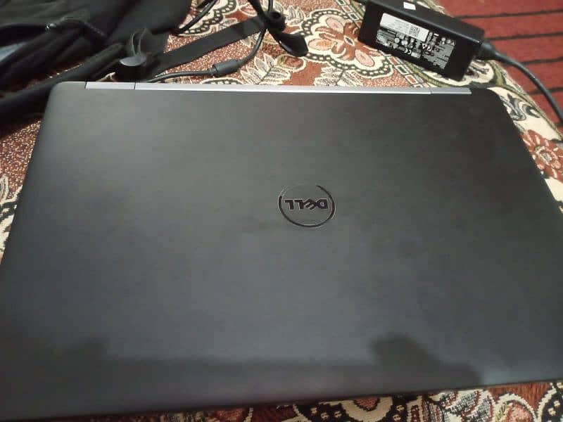 Dell laptop 0