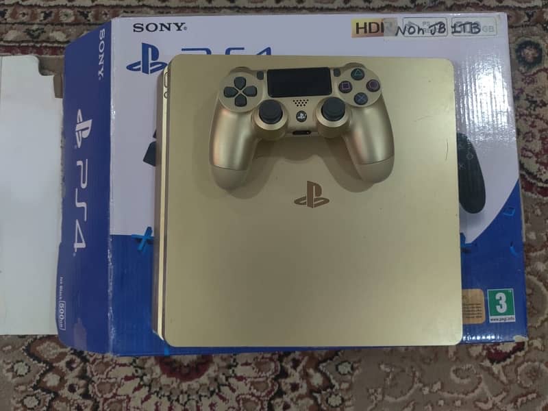 ps4 slim 1tb golden new condition 3