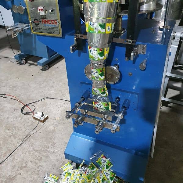 Multiple Products Packing Machine for Surf Slanty Nimko Salt Rice Chip 13