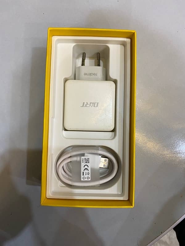 Realme 8 8/128 with complete box 1