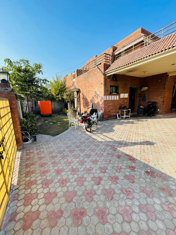 16 Marla House For Sale In Valencia Town lahore 5