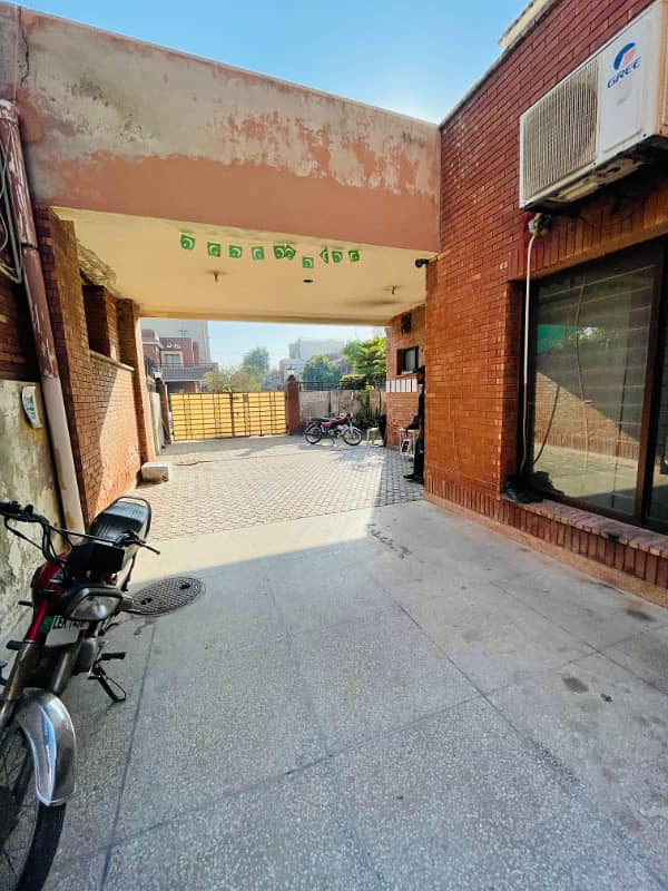 16 Marla House For Sale In Valencia Town lahore 7