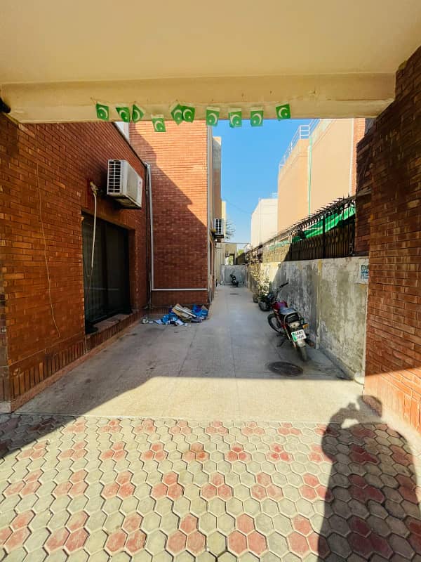 16 Marla House For Sale In Valencia Town lahore 10