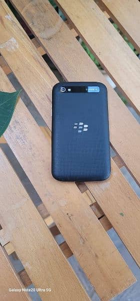 Blackberry Classic Q20 for sale 3