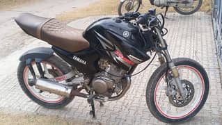 YAMAHA YBR125