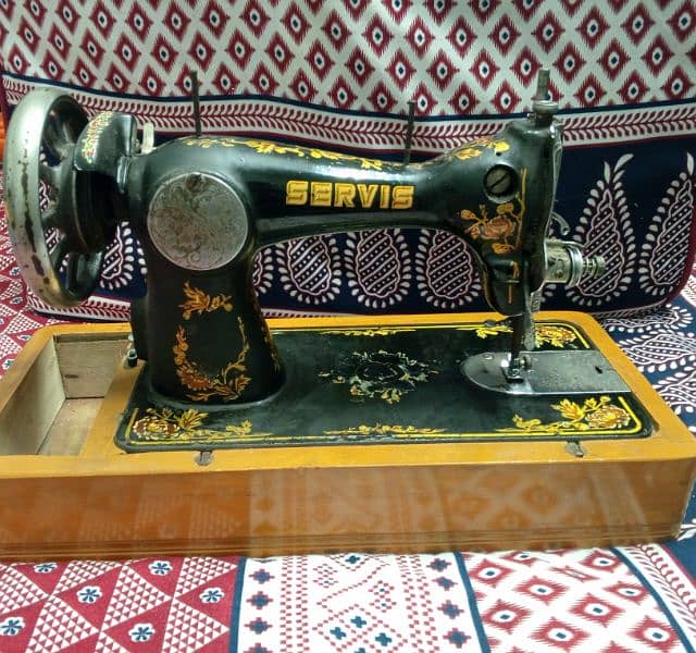 Sewing Machine Used Like New Condition 10/09 1