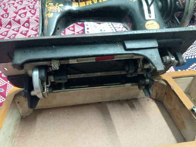 Sewing Machine Used Like New Condition 10/09 4