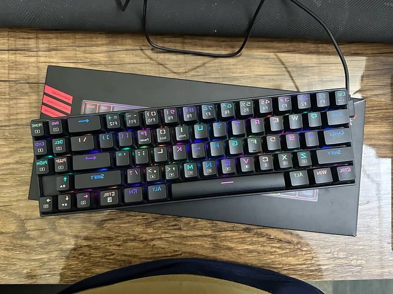 RedDragon DEIMOS Wireless Mechanical Keyboard 0