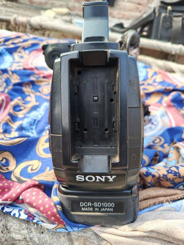 Sony HVR-HD1000P Video Camera 1