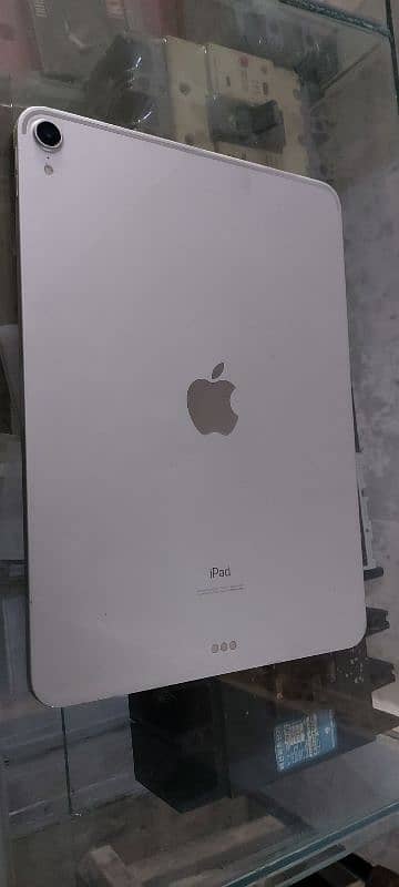 Apple IPAD pro 11 (18) 0