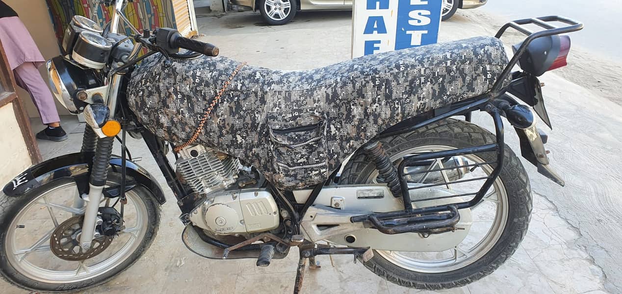 Suzuki GS 150 SE 2019 3