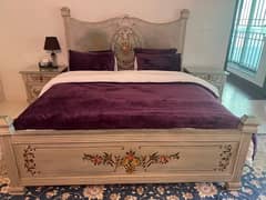 King bed set in cane