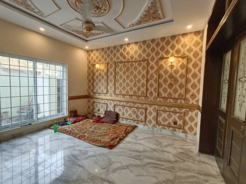 7.5 Marla Very Beautiful Luxury Brand New Spanish House For SALE In Johar Town Near Beautiful Family Park Super Hot Location Walking Distance to Emporium Mall 3