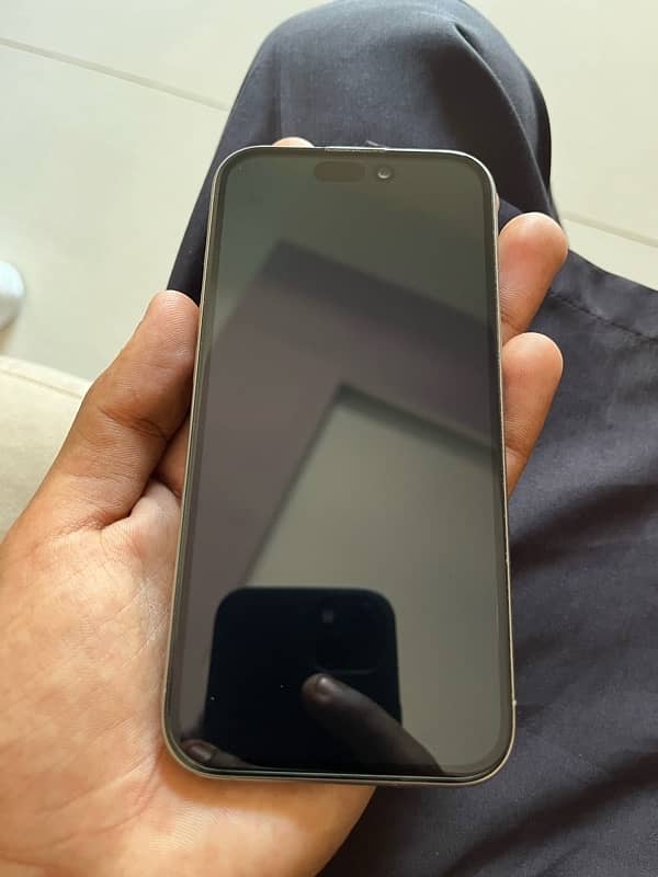 Apple Iphone 15 pro PTA Approved 256gb lush condition 4