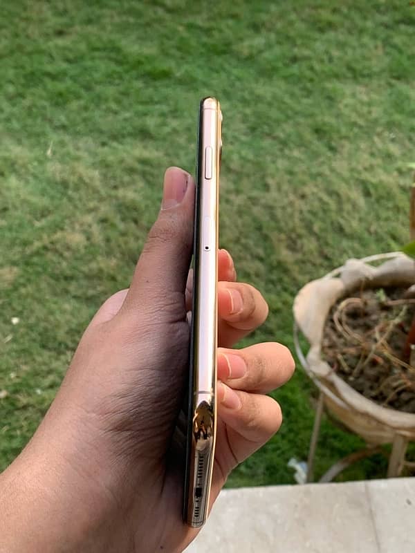 iPhone 11 Pro Max 64GB 88BH 3