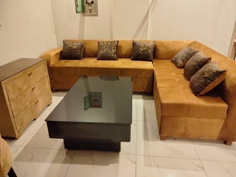 1 BEDROOM FULLY FURNISHED APARTMENT FOR RENT IN BAHRIA TOWN LAHORE 2