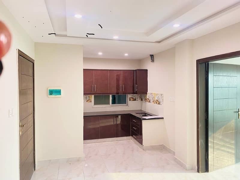 1 BEDROOM BRAND NEW APARTMENT FOR RENT IN BAHRIA TOWN LAHORE 0