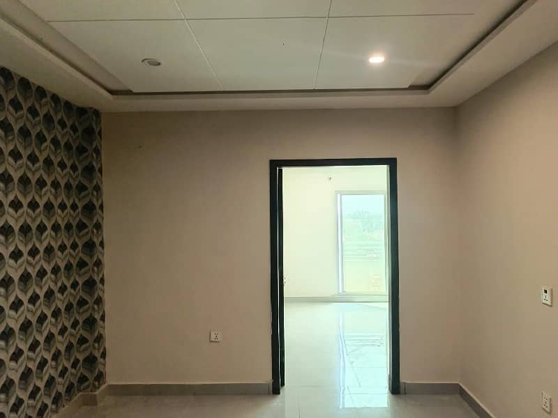 2 BEDROOM LIKE A BRNAD NEW APARTMENT FOR RENT IN BAHRIA TOWN LAHORE 7