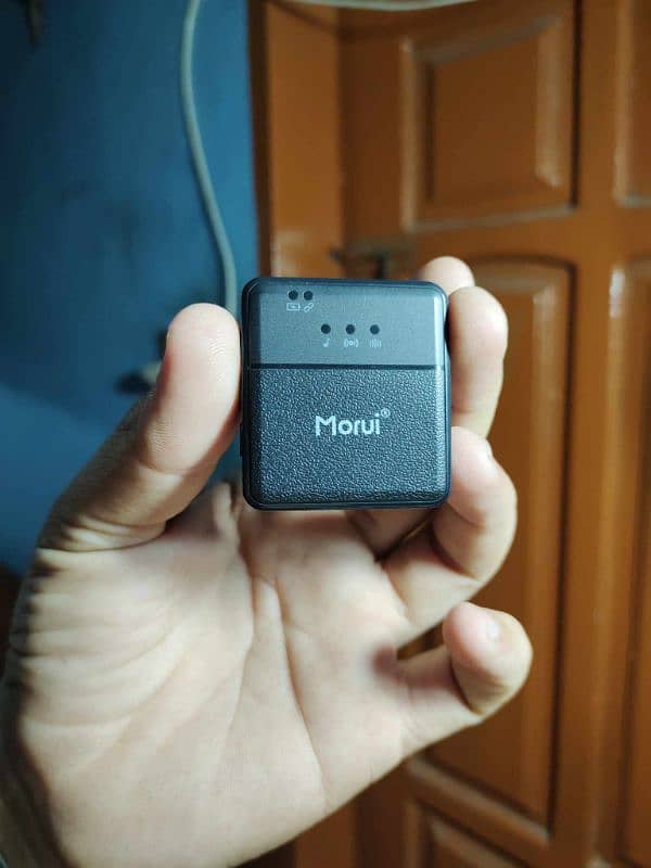 Morui GM-X8 Wireless Microphone 2