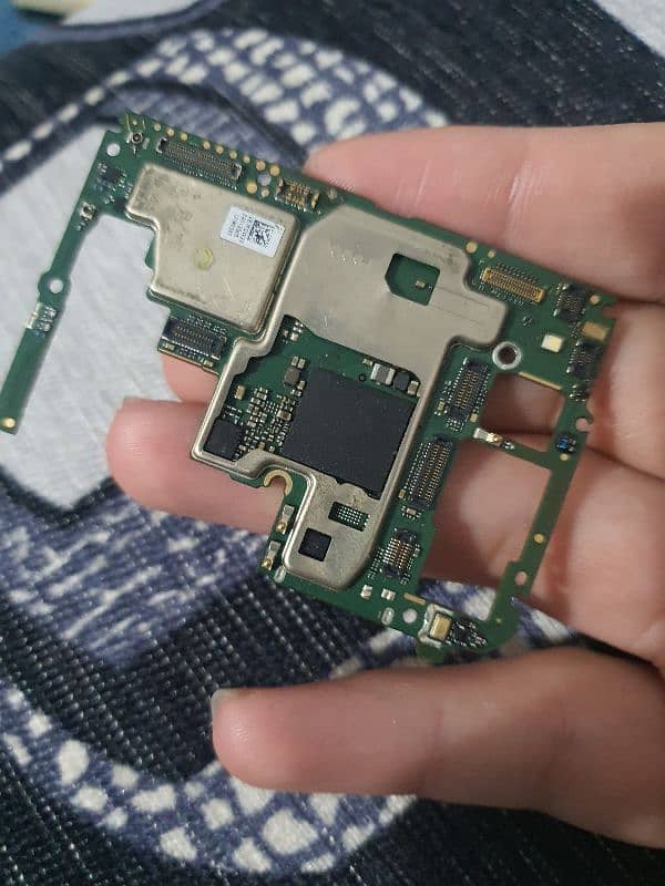 Huawei Y9s board 1