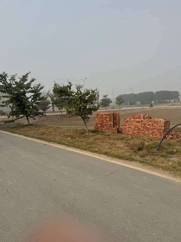 A stunning prime location residential plot is for salr Park view city lahore 4