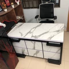 A brand new condition office table for sale