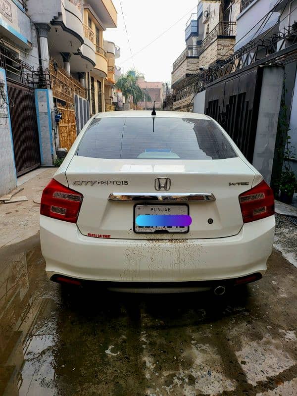 Honda City Aspire 2014 3