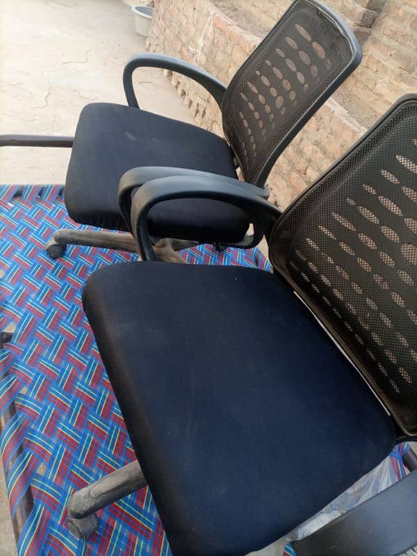 Office Revolving Chairs|Set of 6| For Sale Urgent 1