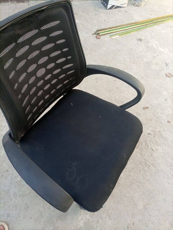 Office Revolving Chairs|Set of 6| For Sale Urgent 4