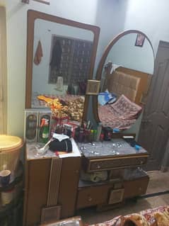 double mirror dressing table