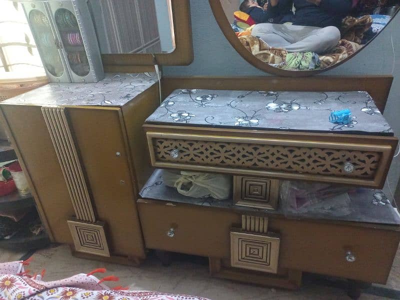 double mirror dressing table 3