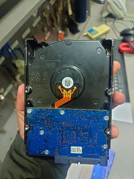 2TB Hard drive (Tushiba) Original 1