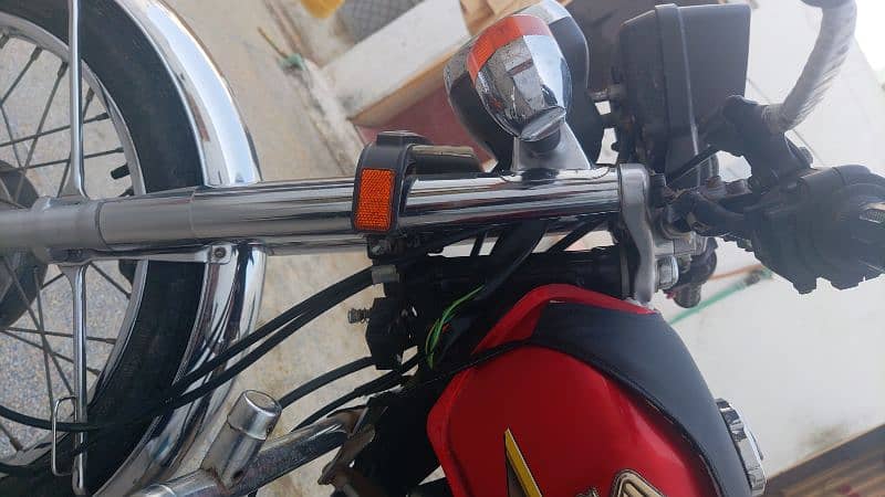 HONDA 125 SELF START 2