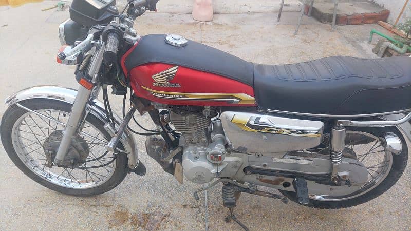 HONDA 125 SELF START 6