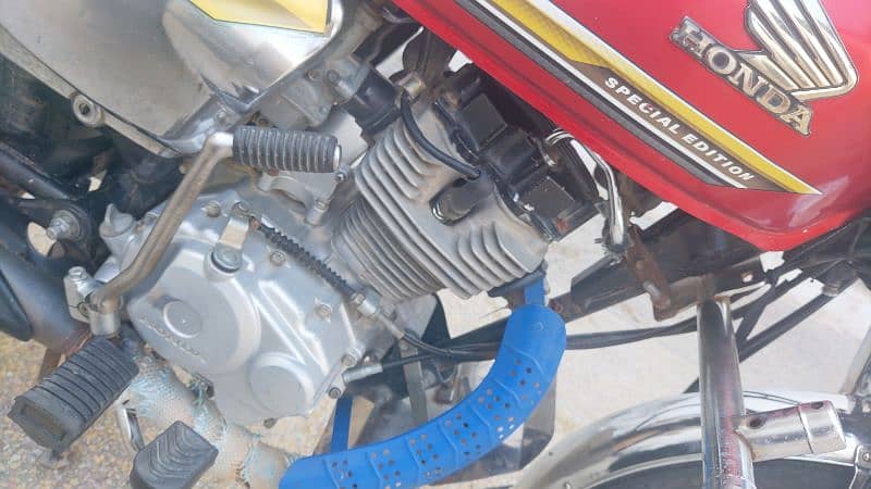 HONDA 125 SELF START 7