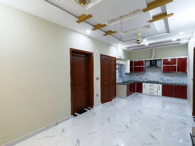 5 Marla Brand New Dubble storey House available for sale mzzyle Chowk college Road Lahore 25