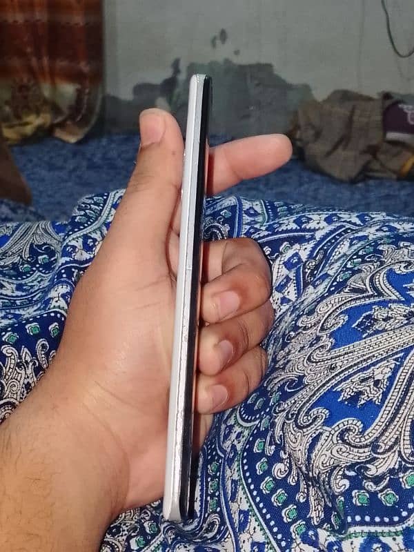 Sharp Aquos Zero 2 Non PTA 3