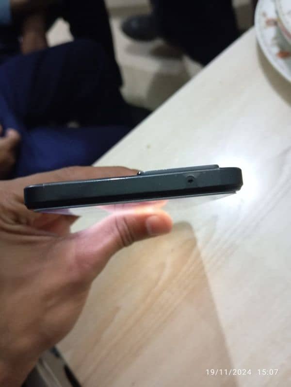 oppo f21 pro 5