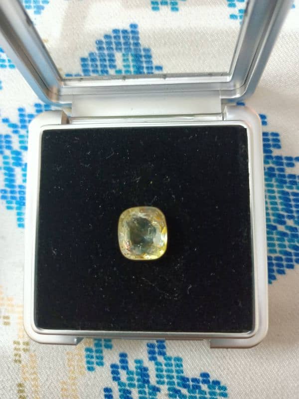 PUHKRAJ YELLOW SAPPHIRE 3