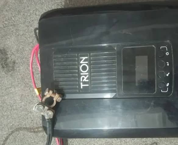 UPS Trion Connect -2200 0