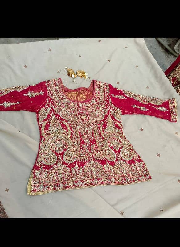 bridal lehgha mehroon color awesome condition 2