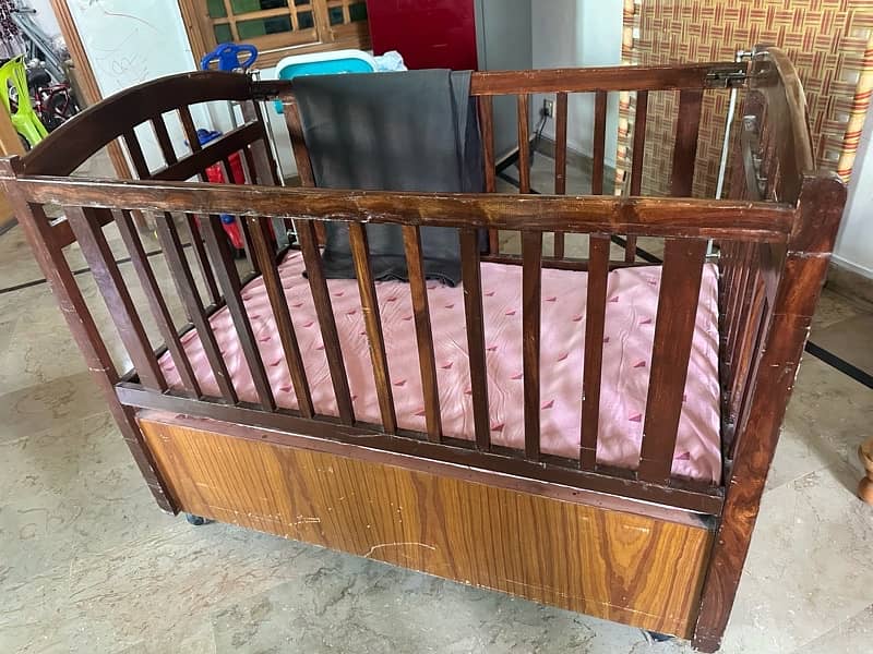 Big Baby crib/cott, fully wooden made, high quality 8/10 1