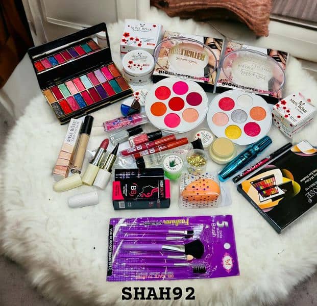 20 in 1 Makeup Deal 1