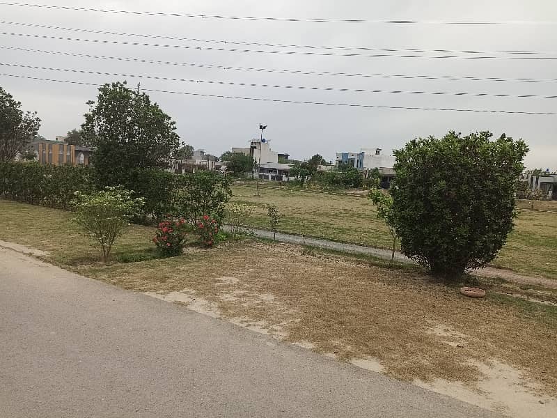 Single Storey 5 Marla House Available In Khayaban-E-Amin - Block N For Sale 1