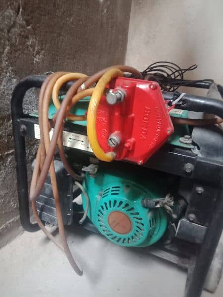 Gernator 2.5 kva. . 1