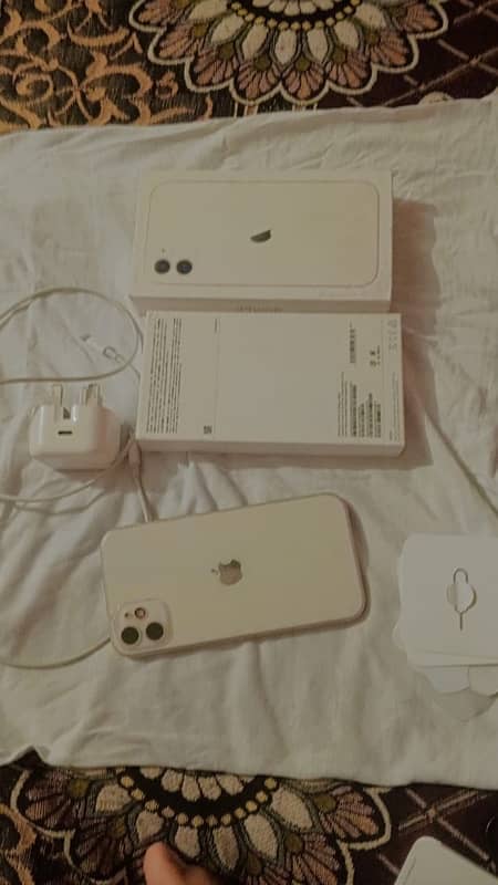 Iphone 11 128gb PTA approved Dual Sim 0